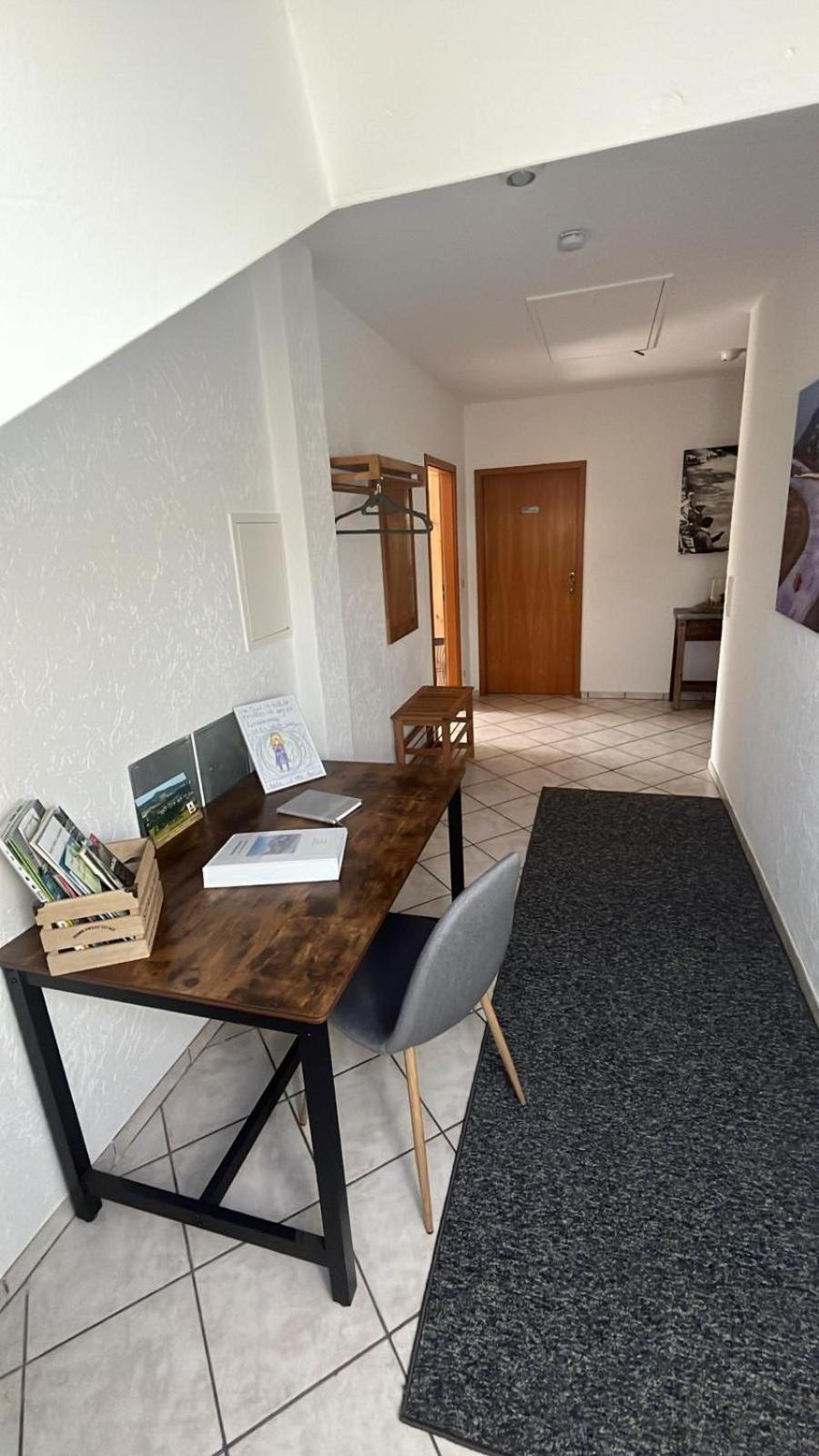Fewo Hoheeifel, 1 Haus Mit 2 Apartments 5 Schlafzimmer In Kelberg Naehe Nuerburgring Oda fotoğraf